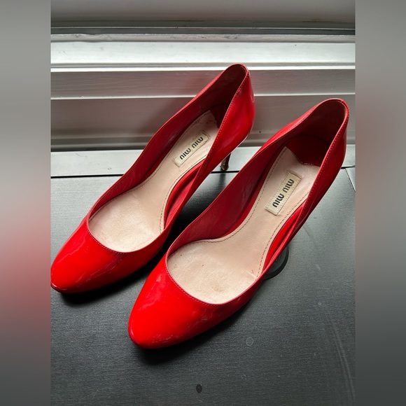 (SOLD) Authentic Miu Miu Red Patent Leather Pumps - Picture 1 of 10